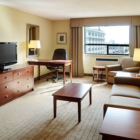 Holiday Inn & Suites Winnipeg Downtown By Ihg Buitenkant foto