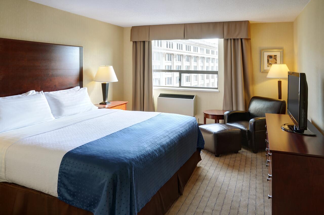 Holiday Inn & Suites Winnipeg Downtown By Ihg Buitenkant foto