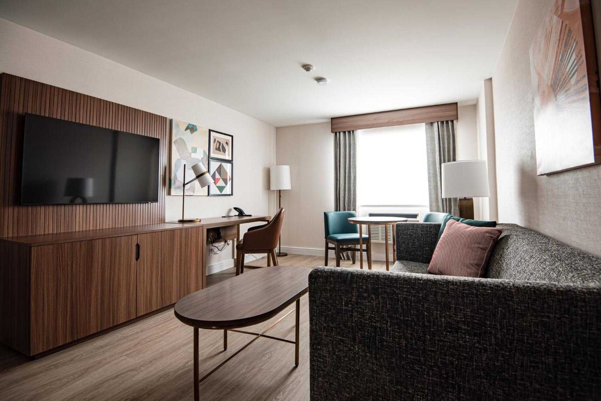 Holiday Inn & Suites Winnipeg Downtown By Ihg Buitenkant foto